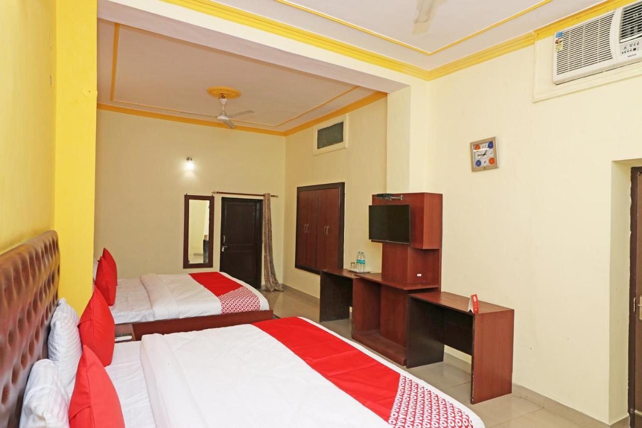 โอโย 14179 ปัญจวตี Hotel เดห์ราดุน ภายนอก รูปภาพ
